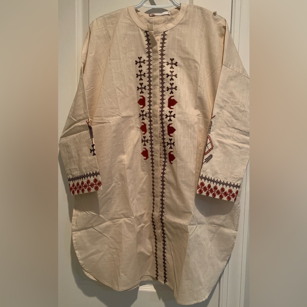 Khaki embroidered tunic linen with pockets detailed size 12